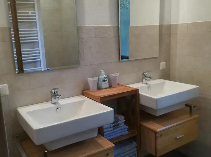 Unterfuehrholzergut *